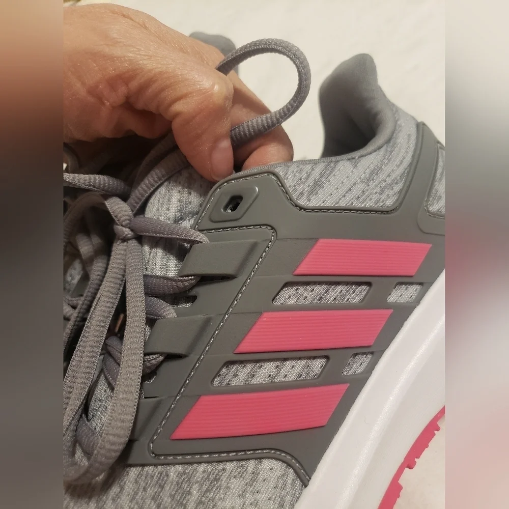 NEW ADIDAS GRAY-PINK CLOUD 2 SIZE 8.5